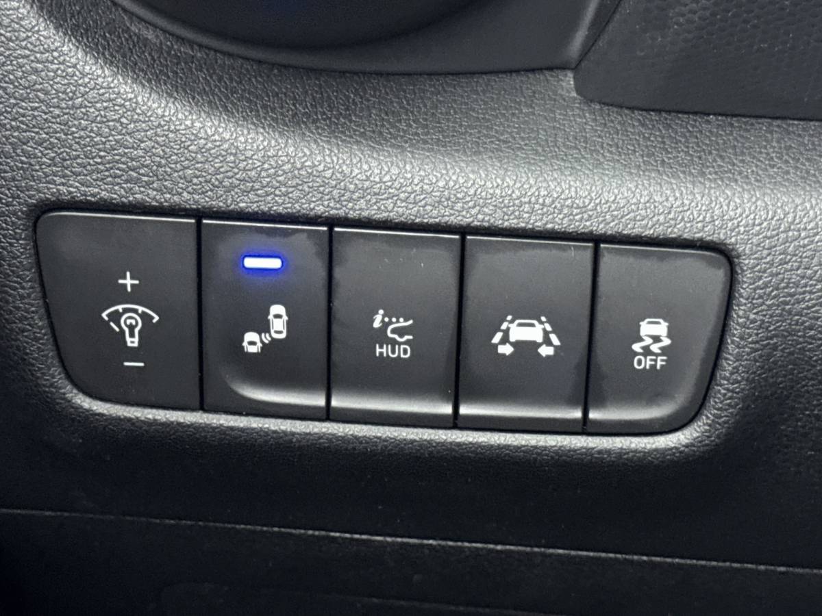 Hyundai Kona Hyundai Kona // 1.6 T-GDI 4WD Premium GRATIS BOVAG AFLEVERPAKKET T.W.V. 995,-