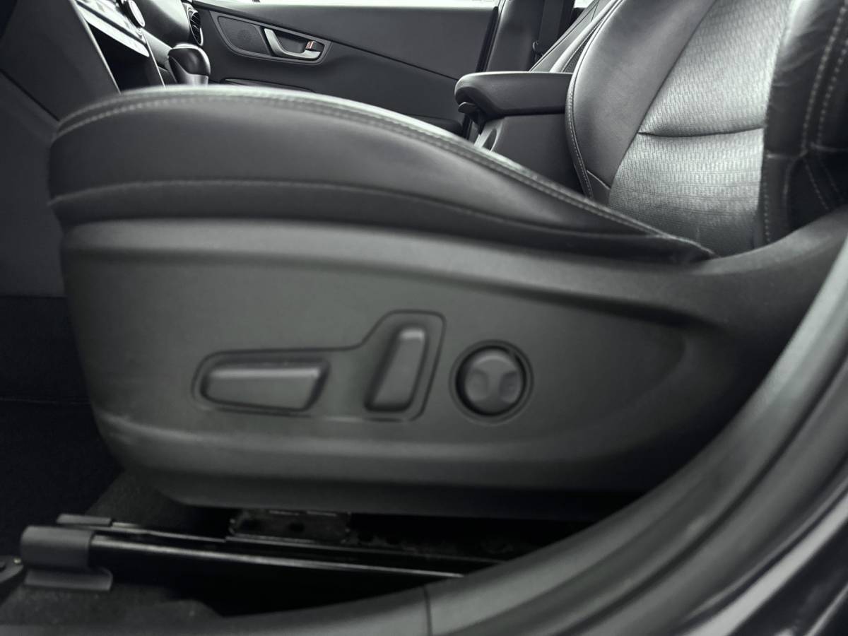 Hyundai Kona Hyundai Kona // 1.6 T-GDI 4WD Premium GRATIS BOVAG AFLEVERPAKKET T.W.V. 995,-