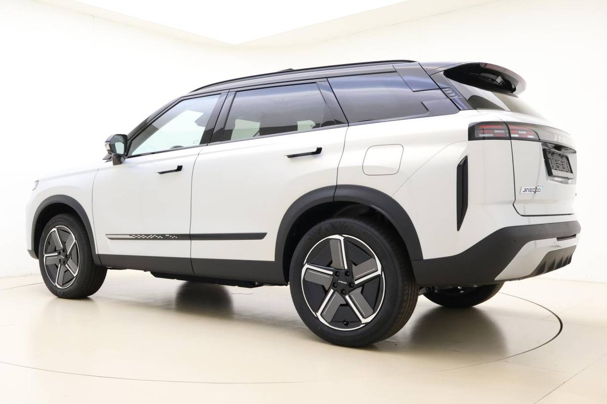 Jaecoo 7 Jaecoo 7 Exclusive | RIJKLAAR INCLUSIEF €2.500,- REGISTRATIEVOORDEEL | Glazen schuif-/ kanteldak | 7 jaar garantie tot 150.000 km | 360 3D Camera | Lederen bekleding | Stoelventilatie & verwarming | Elektrische achterklep | Apple Carplay/Android auto