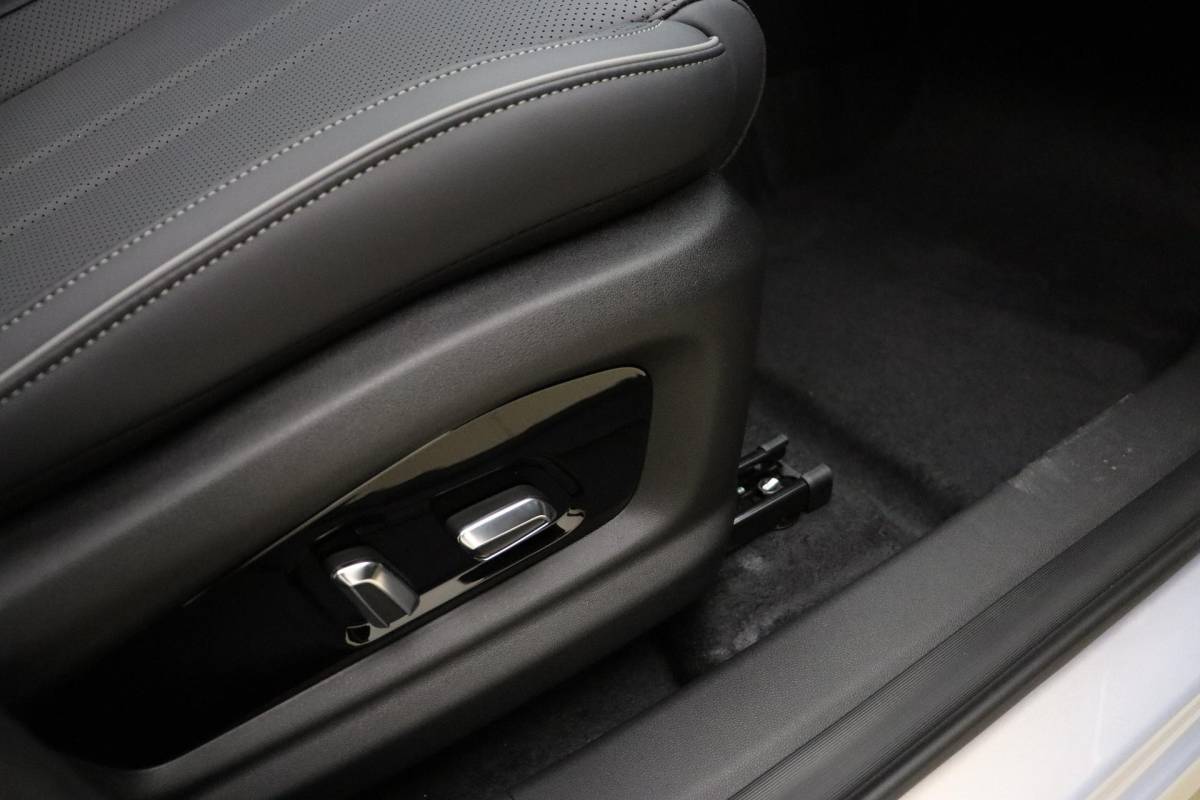 Jaecoo 7 Jaecoo 7 Exclusive | RIJKLAAR INCLUSIEF €2.500,- REGISTRATIEVOORDEEL | Glazen schuif-/ kanteldak | 7 jaar garantie tot 150.000 km | 360 3D Camera | Lederen bekleding | Stoelventilatie & verwarming | Elektrische achterklep | Apple Carplay/Android auto