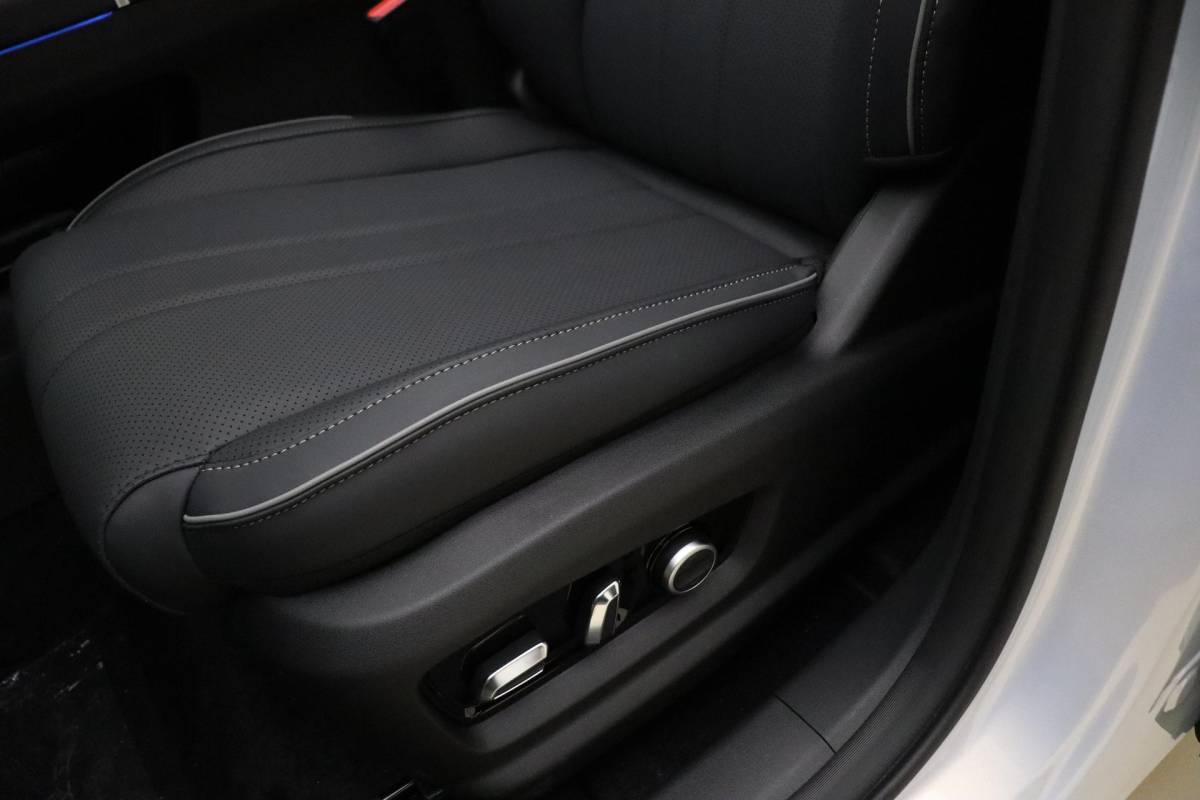Jaecoo 7 Jaecoo 7 Exclusive | RIJKLAAR INCLUSIEF €2.500,- REGISTRATIEVOORDEEL | Glazen schuif-/ kanteldak | 7 jaar garantie tot 150.000 km | 360 3D Camera | Lederen bekleding | Stoelventilatie & verwarming | Elektrische achterklep | Apple Carplay/Android auto