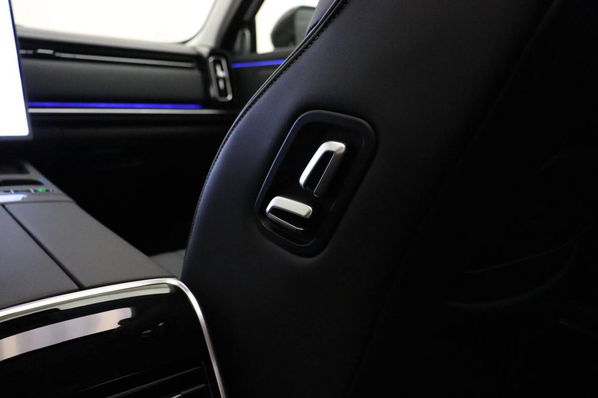 Jaecoo 7 Jaecoo 7 Exclusive | RIJKLAAR INCLUSIEF €2.500,- REGISTRATIEVOORDEEL | Glazen schuif-/ kanteldak | 7 jaar garantie tot 150.000 km | 360 3D Camera | Lederen bekleding | Stoelventilatie & verwarming | Elektrische achterklep | Apple Carplay/Android auto
