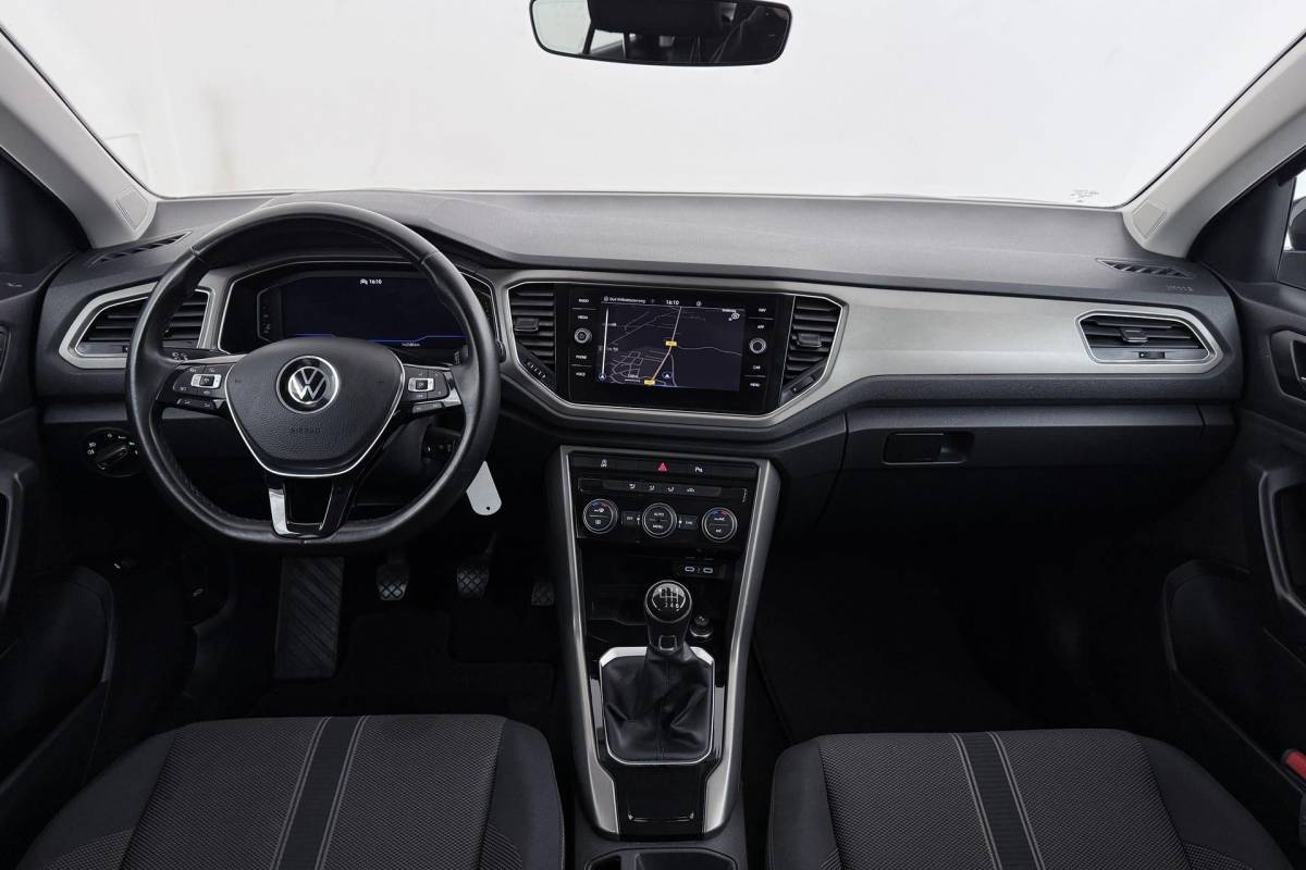Volkswagen T-Roc Volkswagen T-Roc 1.0 TSI Style Business | Trekhaak | Org NL | Digital Cockpit | Camera | CarPlay |