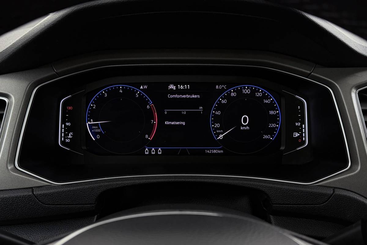 Volkswagen T-Roc Volkswagen T-Roc 1.0 TSI Style Business | Trekhaak | Org NL | Digital Cockpit | Camera | CarPlay |
