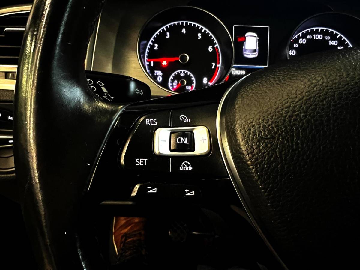 Volkswagen Golf Volkswagen Golf 1.0 TSI Connected Series Carplay_Camera_Navi_Clima
