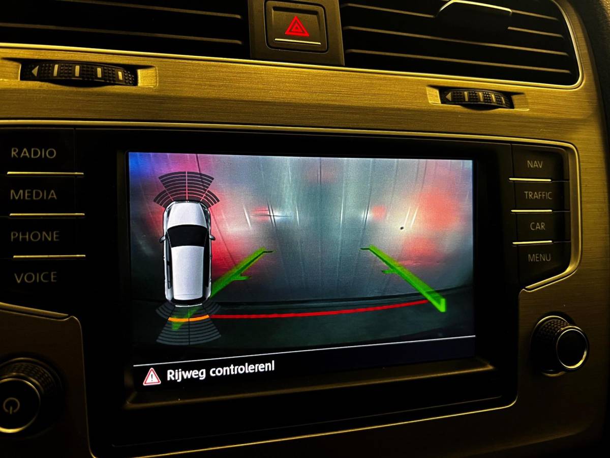 Volkswagen Golf Volkswagen Golf 1.0 TSI Connected Series Carplay_Camera_Navi_Clima