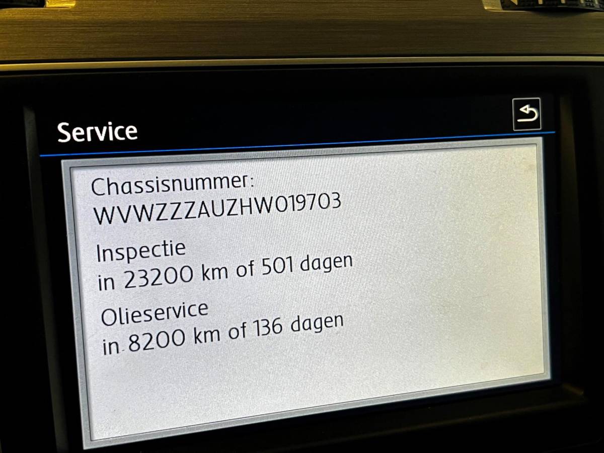Volkswagen Golf Volkswagen Golf 1.0 TSI Connected Series Carplay_Camera_Navi_Clima