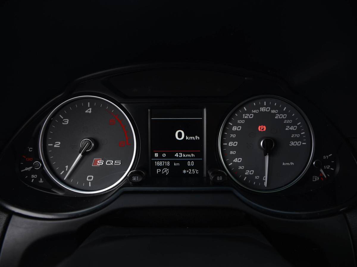 Audi SQ5 Audi SQ5 3.0 TDI SQ5 Plus quattro 341 PK Grijs Kenteken Panoramadak B&O Leder Standkachel 22″ excl. BTW