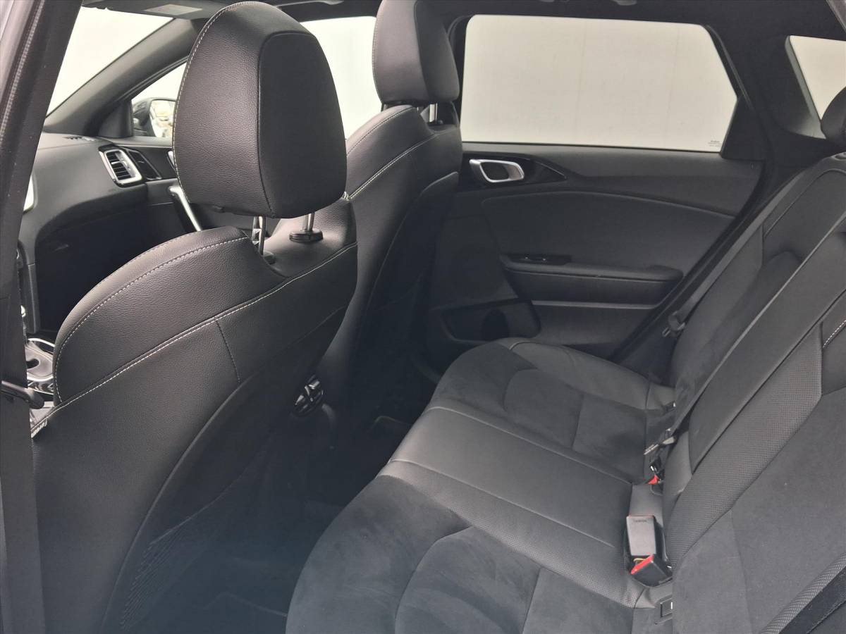 Kia Ceed Sportswagon KIA Ceed Sw 1.5 T-GDi GT-PlusLine |Navi |Camera |Schuifdak!