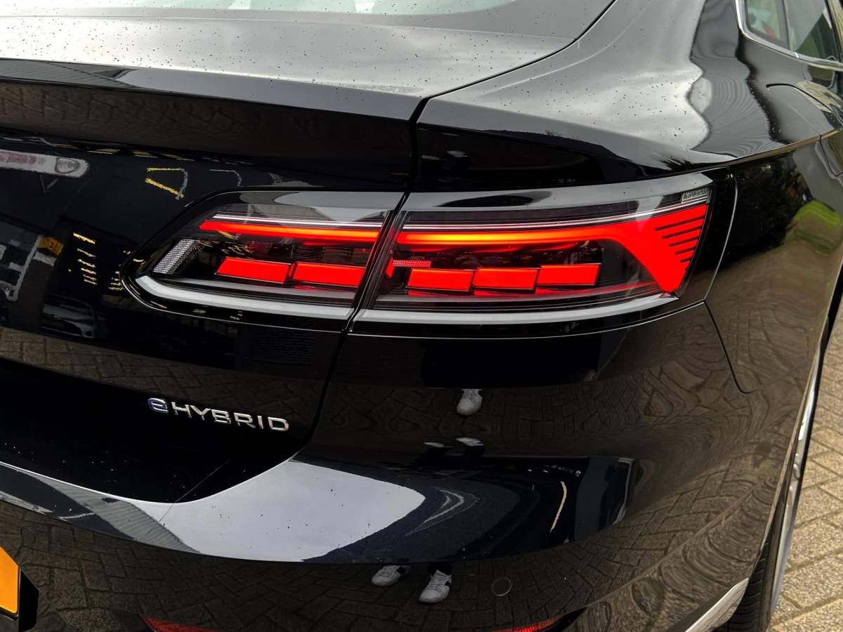 Volkswagen Arteon Volkswagen ARTEON GTE1.4 TSI 218pk DSG/AUT eHybrid R-Line PHEV Camera, Massage stoel, Adaptief cruise control