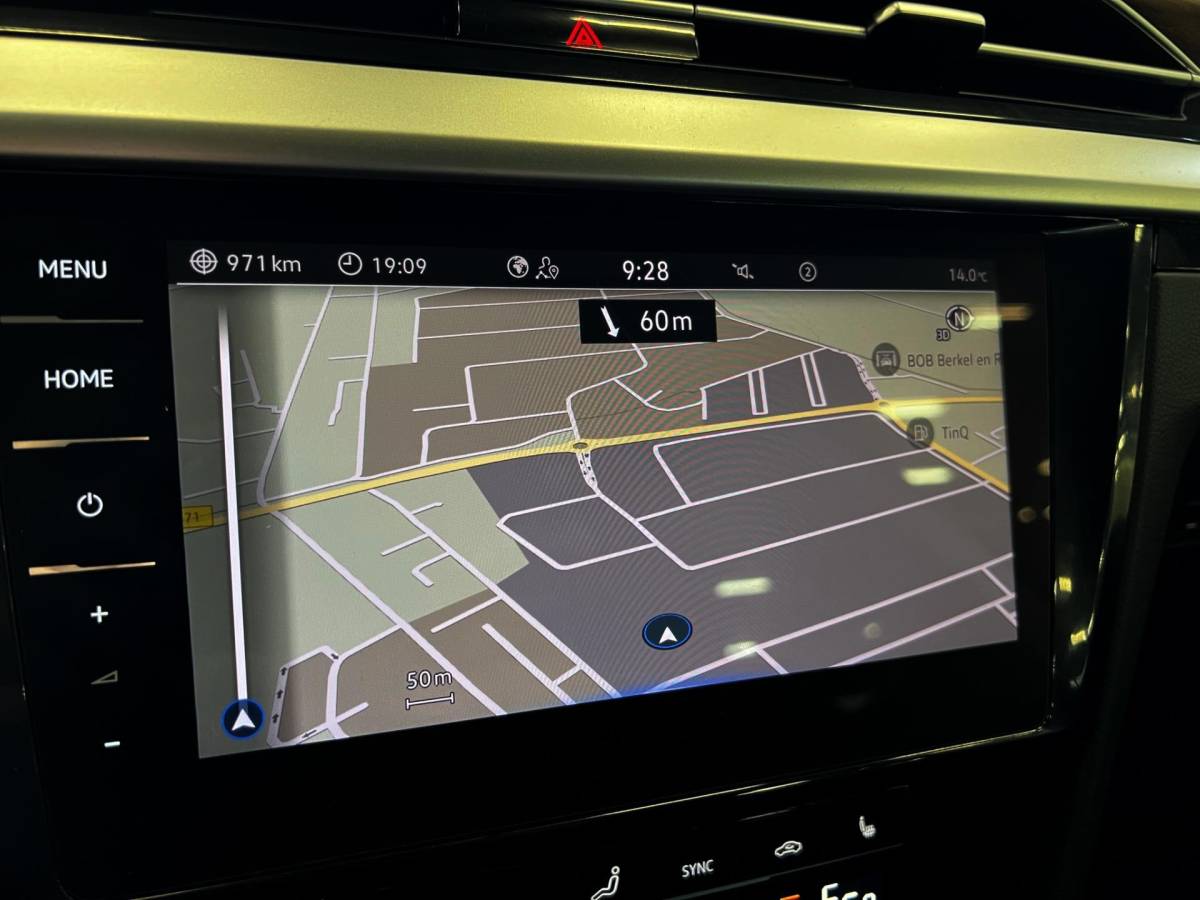Volkswagen Arteon Volkswagen ARTEON GTE1.4 TSI 218pk DSG/AUT eHybrid R-Line PHEV Camera, Massage stoel, Adaptief cruise control