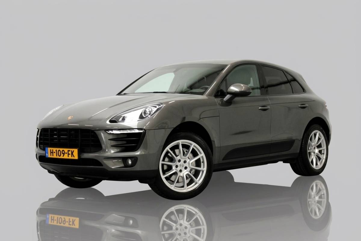 Porsche Macan Porsche Macan 3.0 S 340PK | RIJKLAAR | PANORAMADAK | LEER | NAVIGATIE | STOELVERWARMING