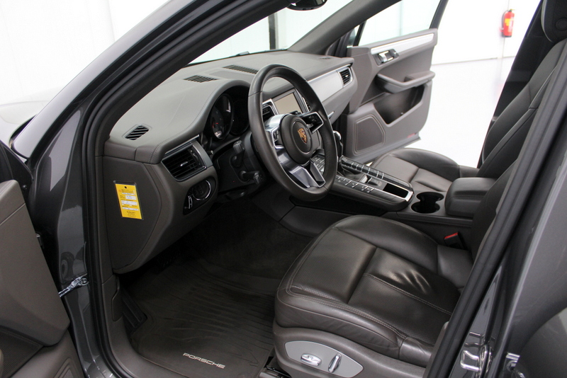 Porsche Macan Porsche Macan 3.0 S 340PK | RIJKLAAR | PANORAMADAK | LEER | NAVIGATIE | STOELVERWARMING