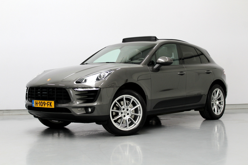 Porsche Macan Porsche Macan 3.0 S 340PK | RIJKLAAR | PANORAMADAK | LEER | NAVIGATIE | STOELVERWARMING