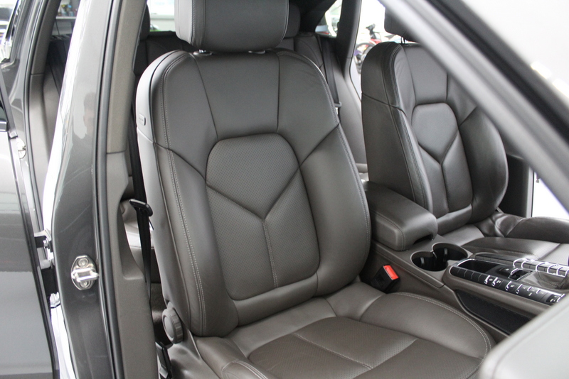 Porsche Macan Porsche Macan 3.0 S 340PK | RIJKLAAR | PANORAMADAK | LEER | NAVIGATIE | STOELVERWARMING