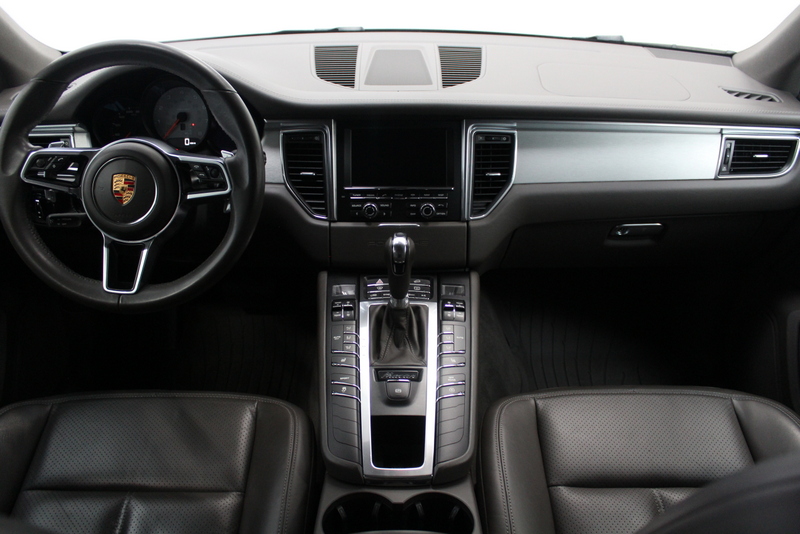 Porsche Macan Porsche Macan 3.0 S 340PK | RIJKLAAR | PANORAMADAK | LEER | NAVIGATIE | STOELVERWARMING