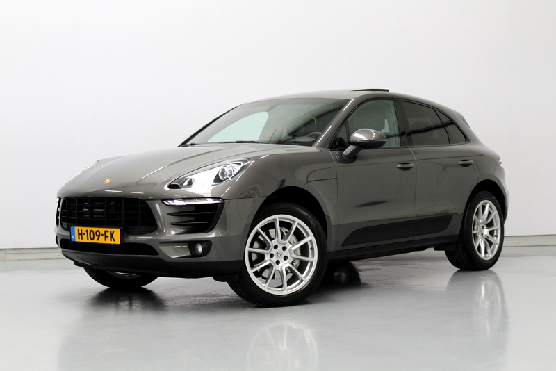 Porsche Macan Porsche Macan 3.0 S 340PK | RIJKLAAR | PANORAMADAK | LEER | NAVIGATIE | STOELVERWARMING