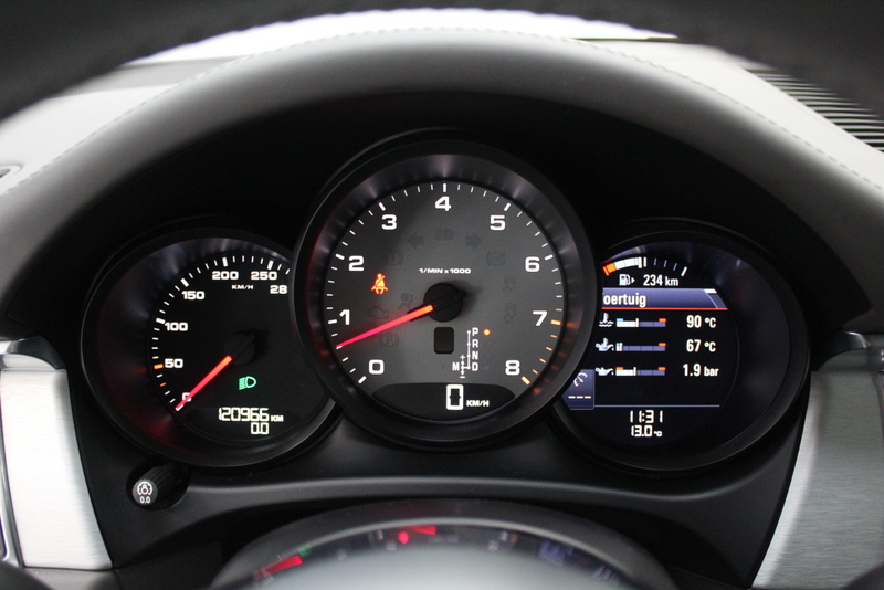 Porsche Macan Porsche Macan 3.0 S 340PK | RIJKLAAR | PANORAMADAK | LEER | NAVIGATIE | STOELVERWARMING