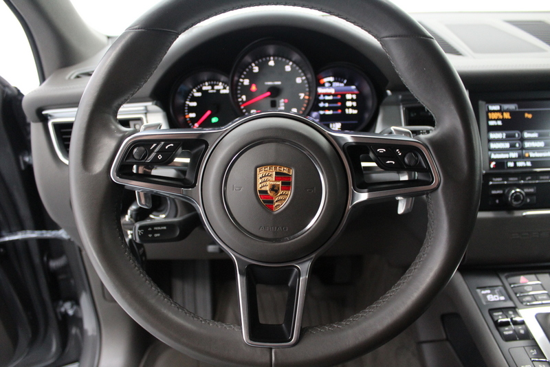 Porsche Macan Porsche Macan 3.0 S 340PK | RIJKLAAR | PANORAMADAK | LEER | NAVIGATIE | STOELVERWARMING