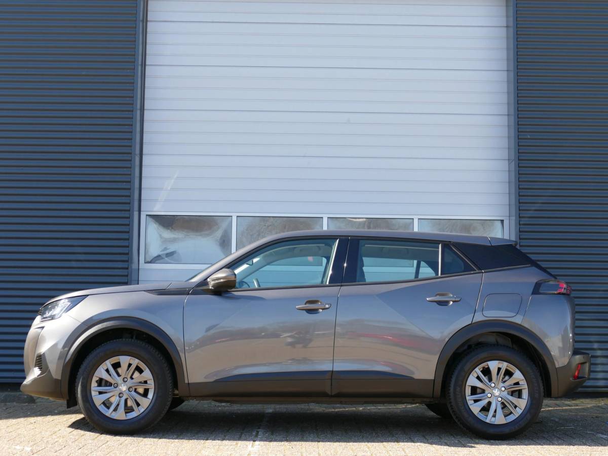 Peugeot 2008 Peugeot 2008 1.2 PureTech Active Pack | 100PK | Trekhaak | Cruise Control | Parkeersensoren Achter | Airco | Navigatie | Climate Control |