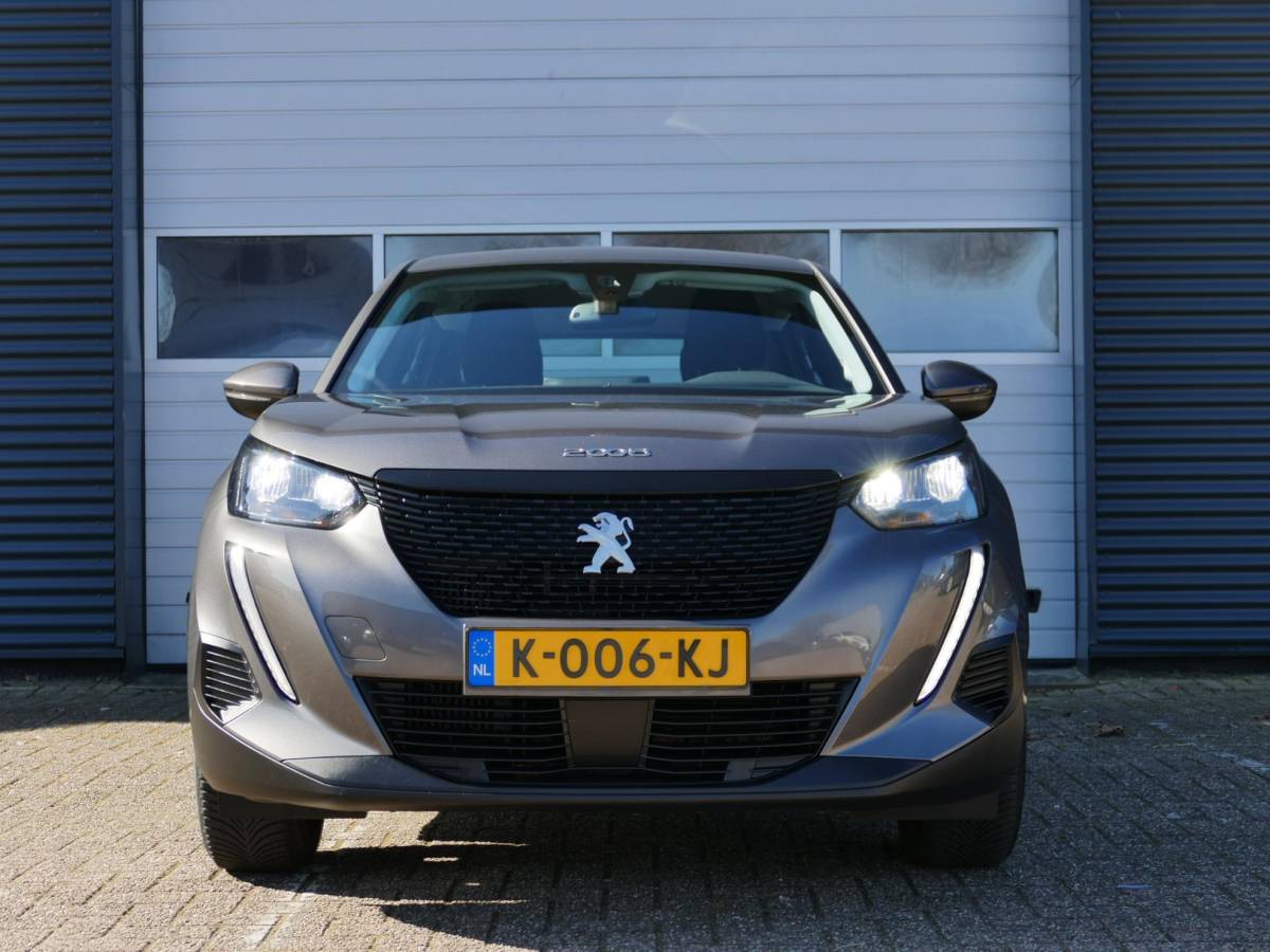Peugeot 2008 Peugeot 2008 1.2 PureTech Active Pack | 100PK | Trekhaak | Cruise Control | Parkeersensoren Achter | Airco | Navigatie | Climate Control |