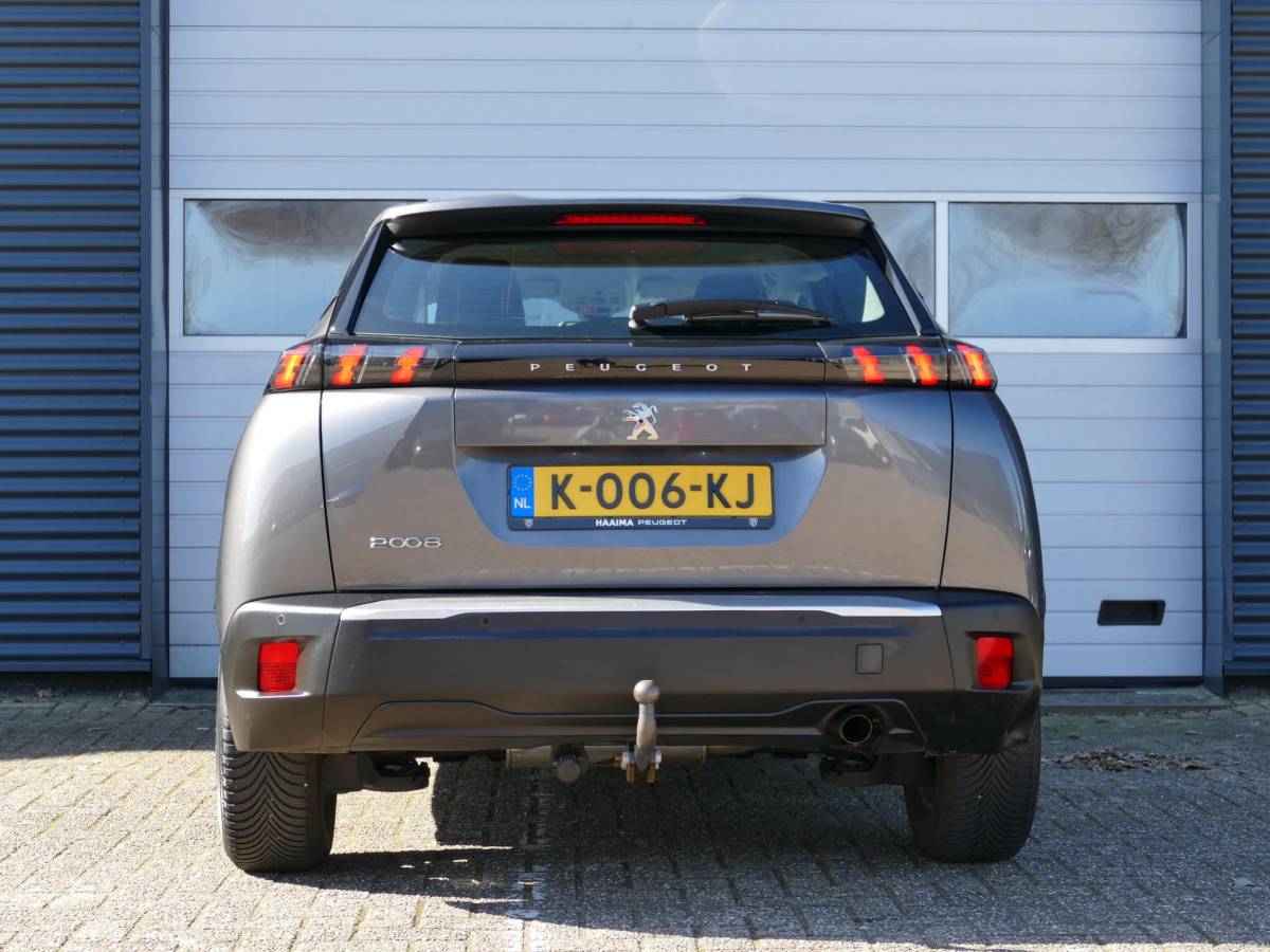 Peugeot 2008 Peugeot 2008 1.2 PureTech Active Pack | 100PK | Trekhaak | Cruise Control | Parkeersensoren Achter | Airco | Navigatie | Climate Control |