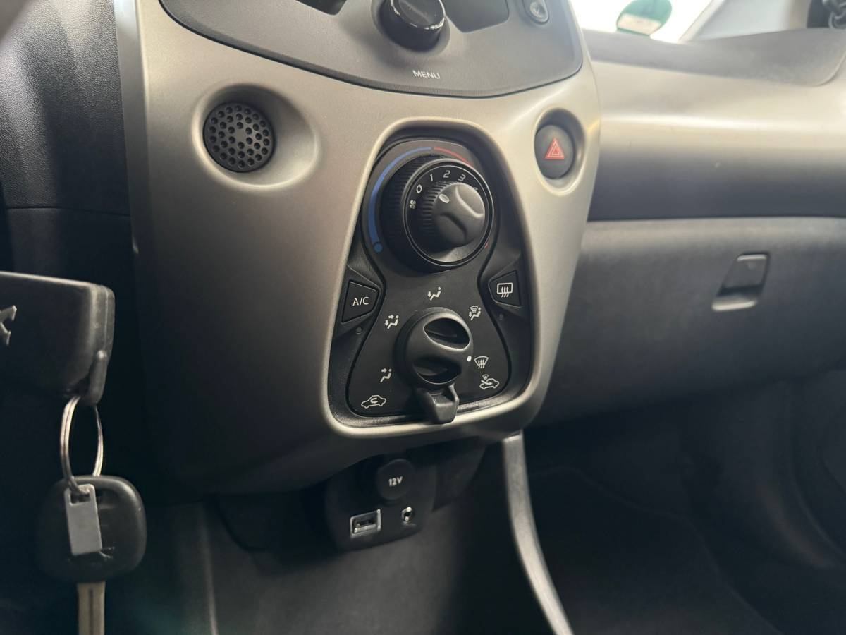 Peugeot 108 Peugeot 108 1.0 e-VTi Active |Airco|Carkit|Centrale deurvergrendeling|