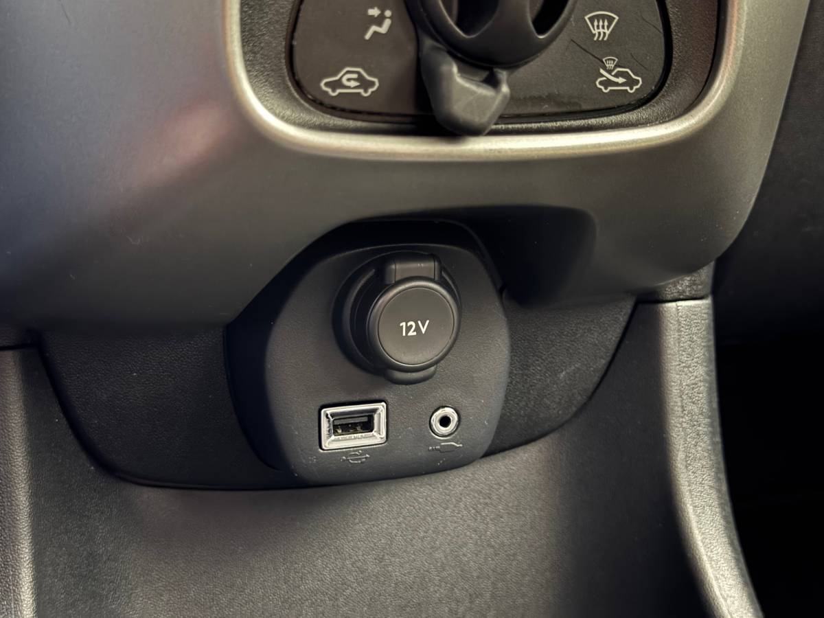 Peugeot 108 Peugeot 108 1.0 e-VTi Active |Airco|Carkit|Centrale deurvergrendeling|
