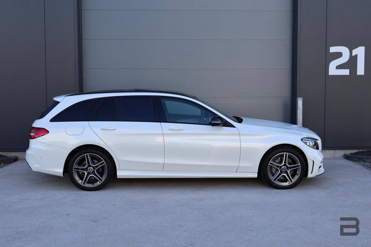 Mercedes-Benz C-Klasse Mercedes C-klasse Estate 400 4MATIC AMG Line / Panoramadak / Memory stoelen / Night Pakket / Burmester Surround