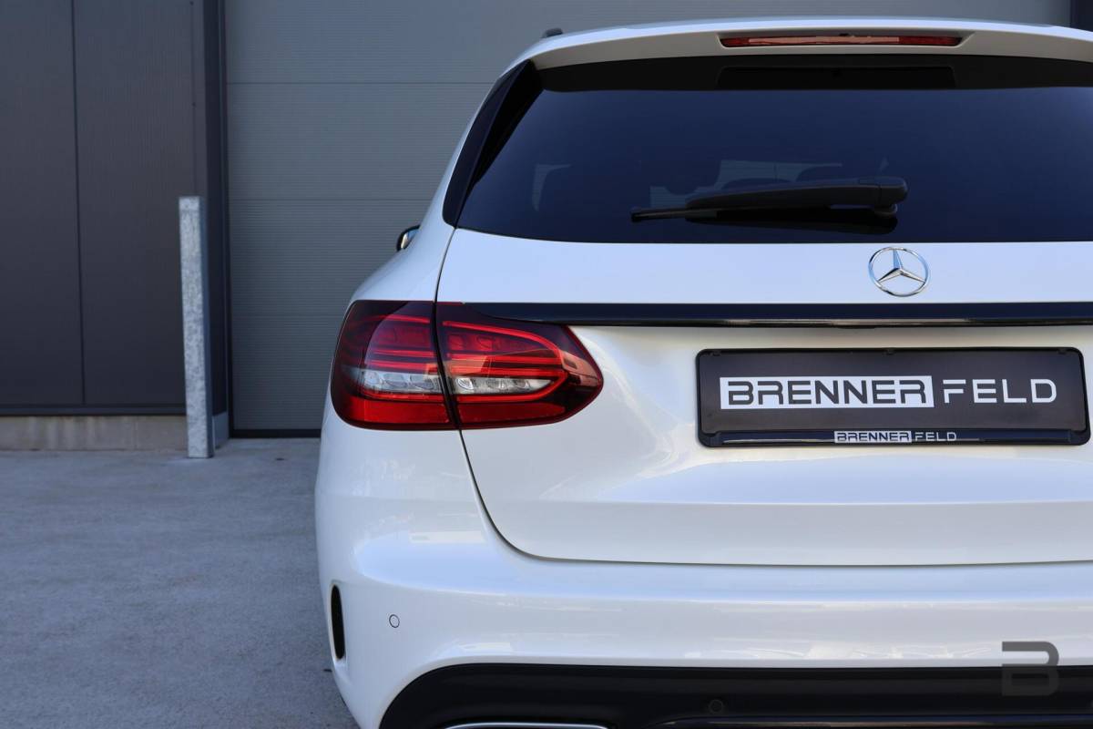 Mercedes-Benz C-Klasse Mercedes C-klasse Estate 400 4MATIC AMG Line / Panoramadak / Memory stoelen / Night Pakket / Burmester Surround