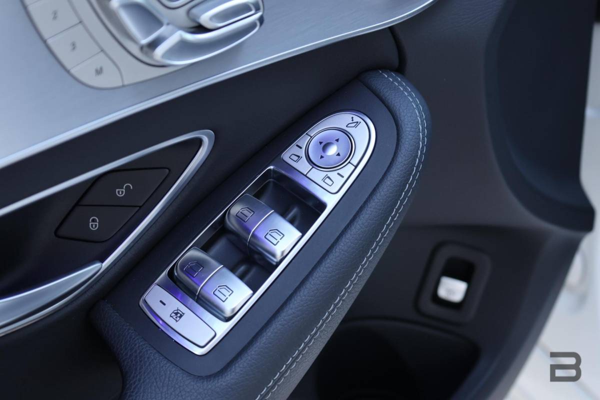 Mercedes-Benz C-Klasse Mercedes C-klasse Estate 400 4MATIC AMG Line / Panoramadak / Memory stoelen / Night Pakket / Burmester Surround
