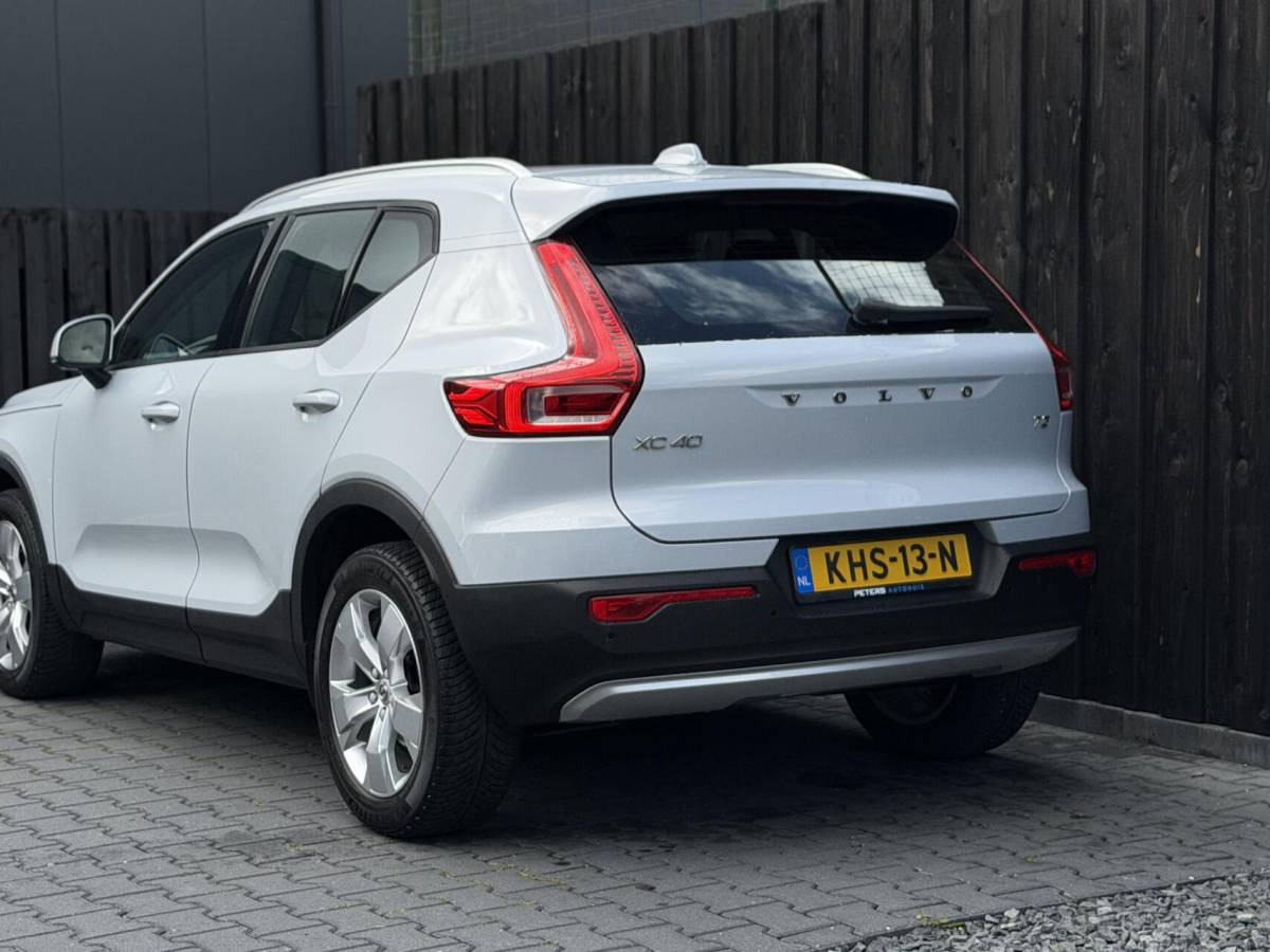 Volvo XC40 Volvo XC40 T3 Momentum Automaat | Camera | Garantie