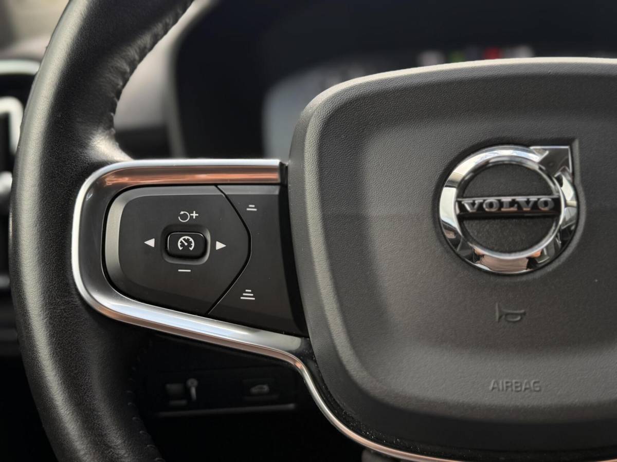 Volvo XC40 Volvo XC40 T3 Momentum Automaat | Camera | Garantie