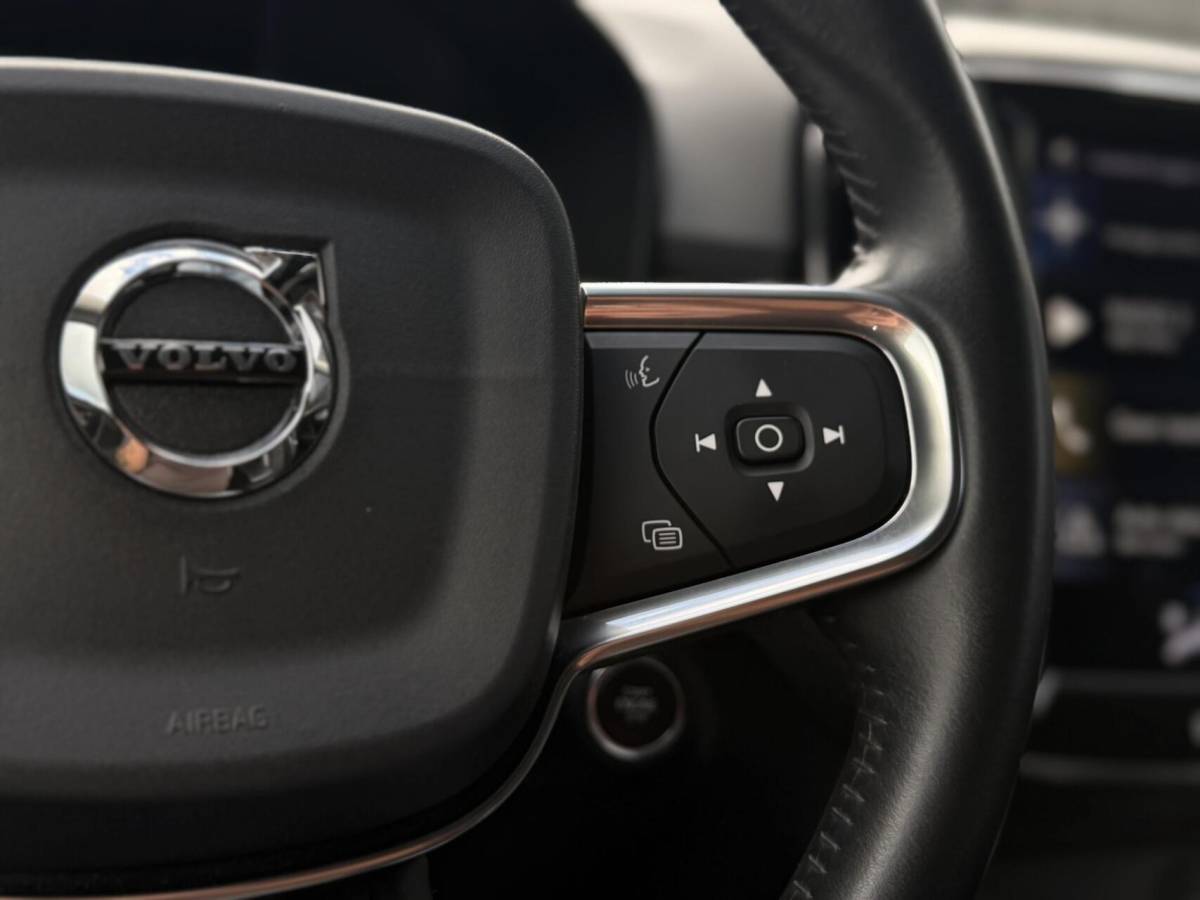 Volvo XC40 Volvo XC40 T3 Momentum Automaat | Camera | Garantie