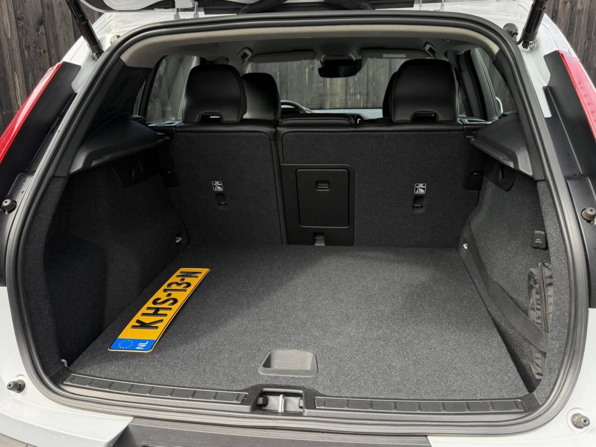 Volvo XC40 Volvo XC40 T3 Momentum Automaat | Camera | Garantie