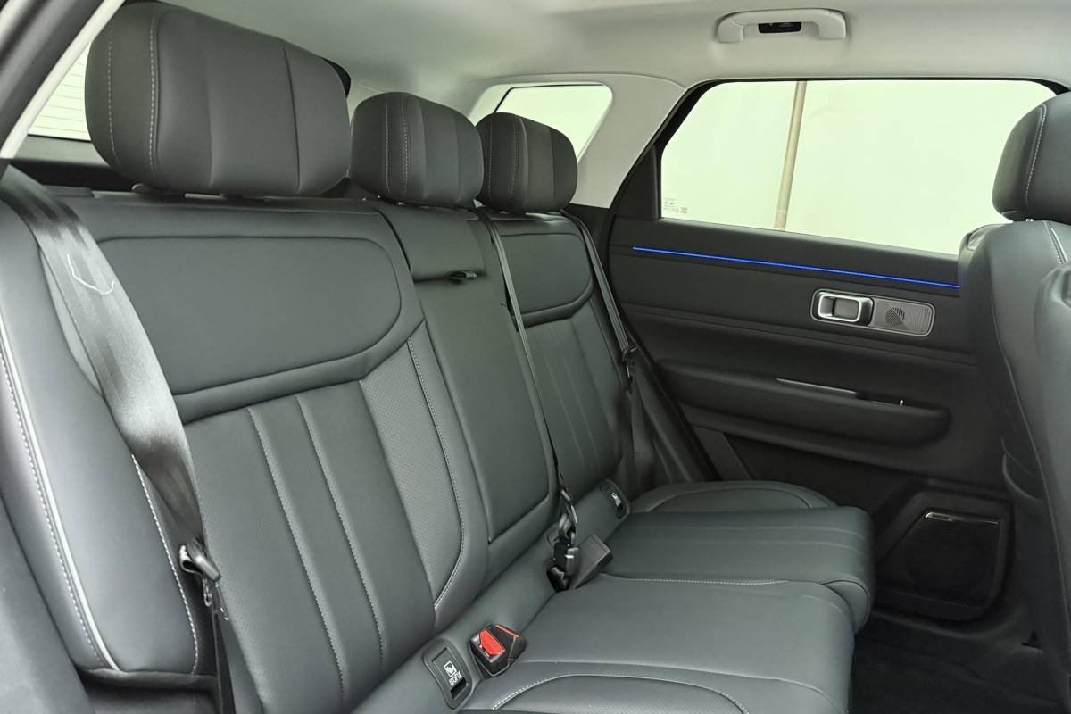 Jaecoo 7 Jaecoo 7 1.5 TGDI SHS-P Exclusive | RIJKLAAR INCLUSIEF €2.500,- REGISTRATIEVOORDEEL | Glazen schuif-/ kanteldak | 7 jaar garantie tot 150.000 km | 360 3D Camera | Lederen bekleding | Stoelventilatie & verwarming | Elektrische achterklep | Apple Carplay/Android auto
