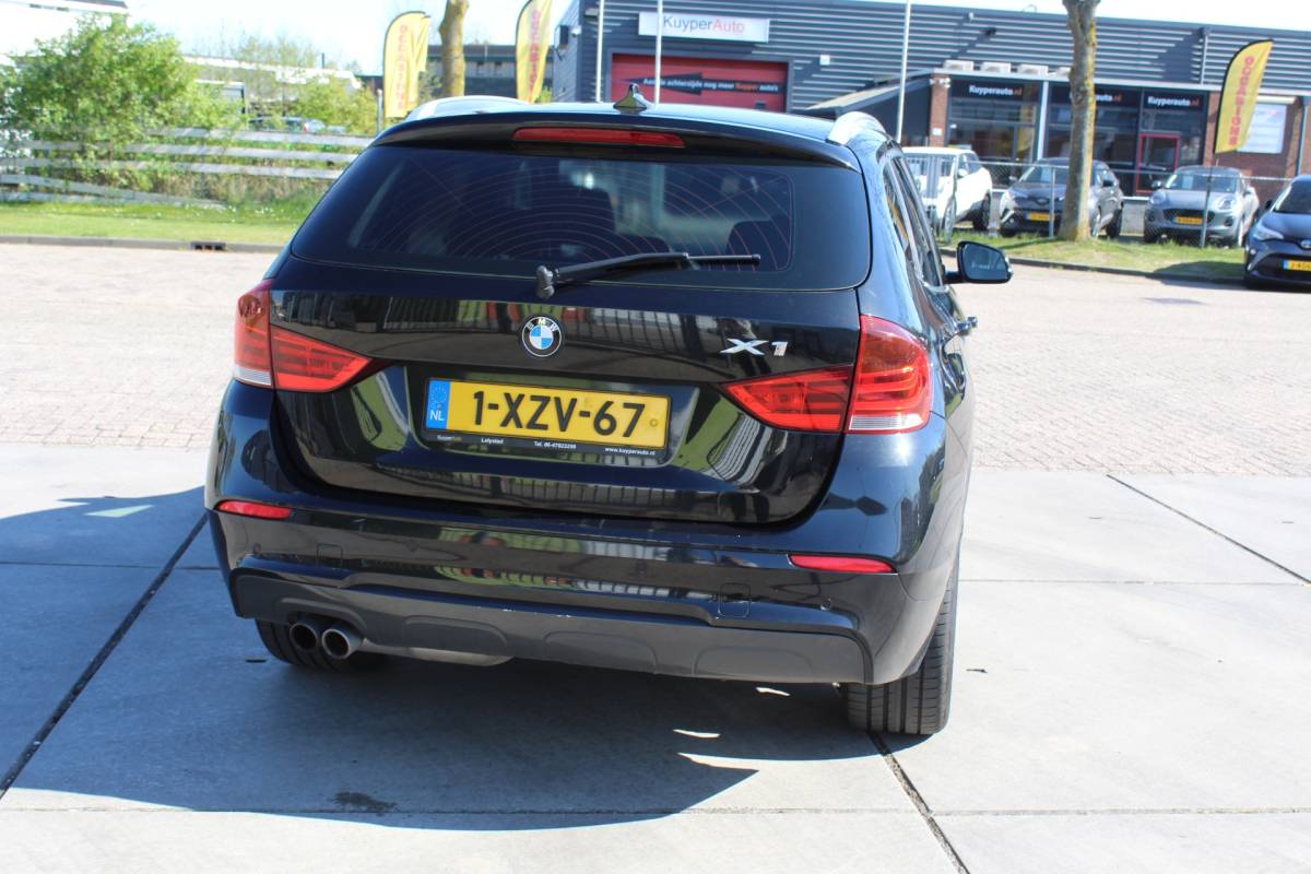 BMW X1 BMW X1 SDrive20i High Executive M uitv. nap ,,leder panorama