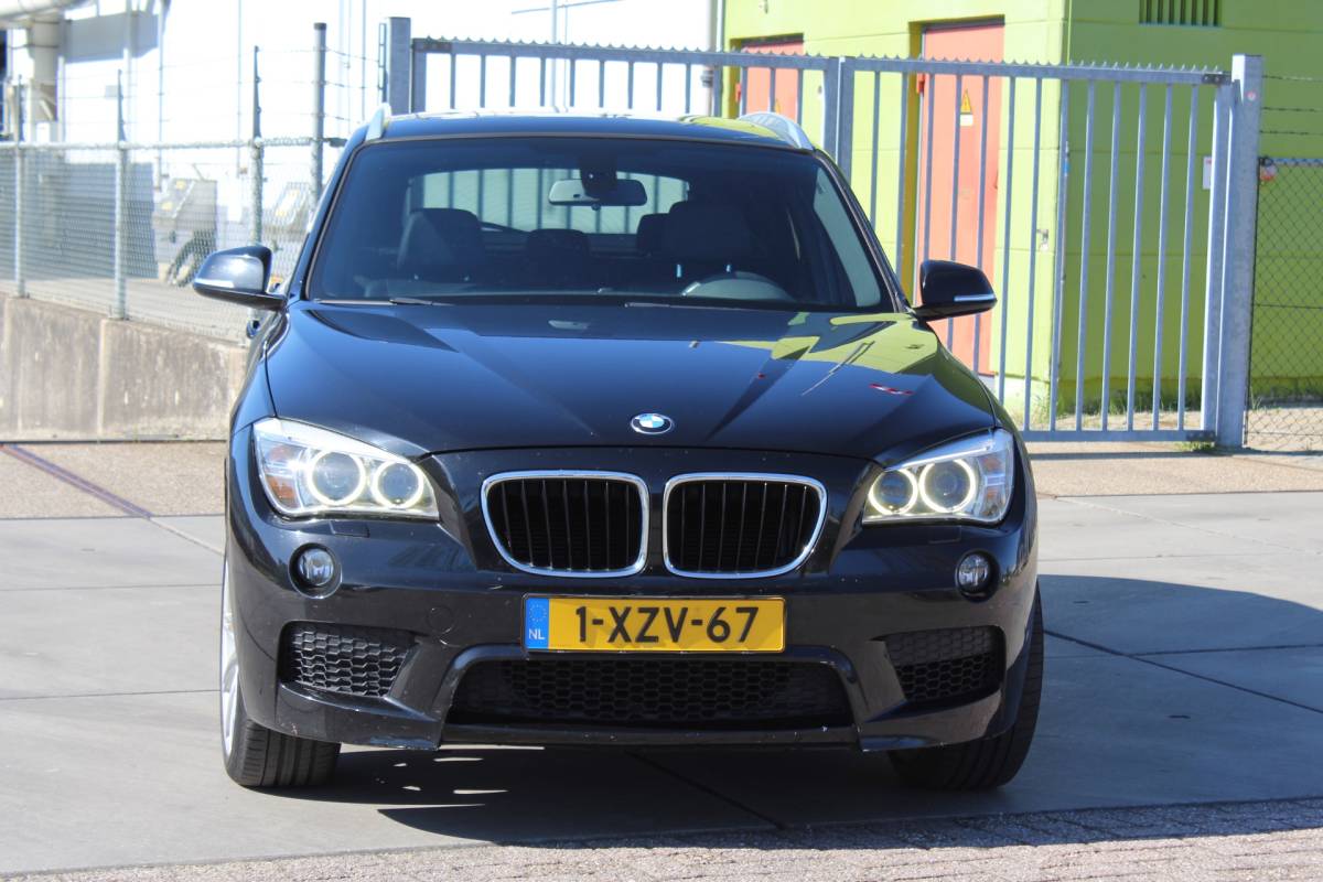BMW X1 BMW X1 SDrive20i High Executive M uitv. nap ,,leder panorama