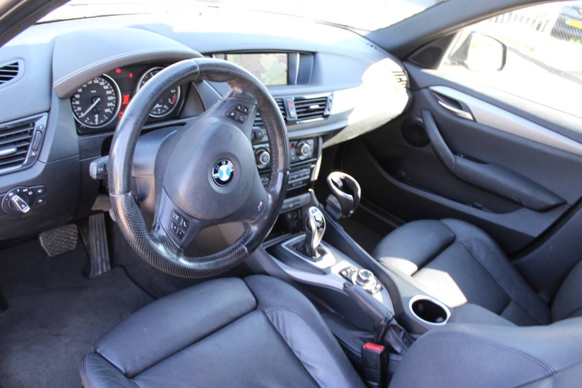 BMW X1 BMW X1 SDrive20i High Executive M uitv. nap ,,leder panorama