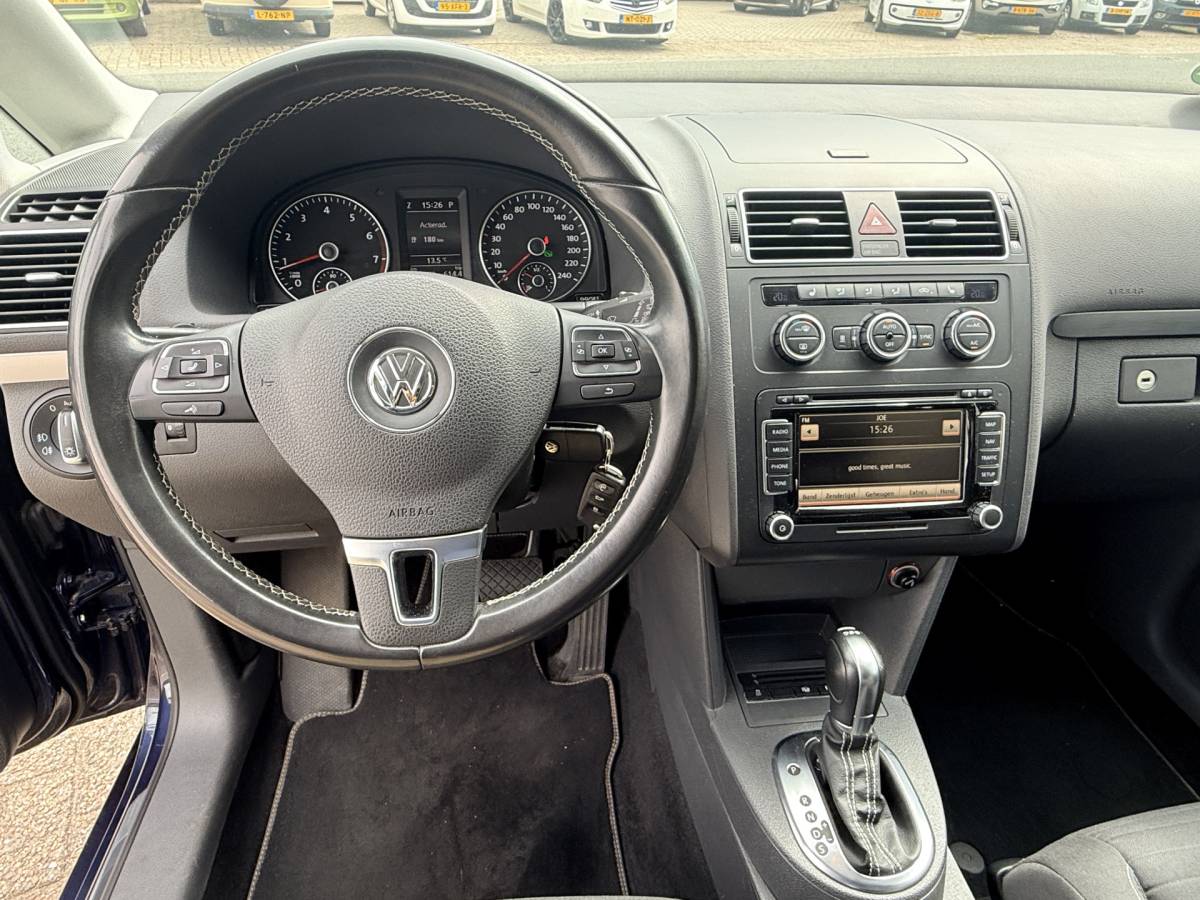 Volkswagen Touran Volkswagen Touran 1.4 TSI Cup | Trekhaak | Navi | Cruise | Bluetooth | Stoelverwarming | PDC v+a incl. Camera