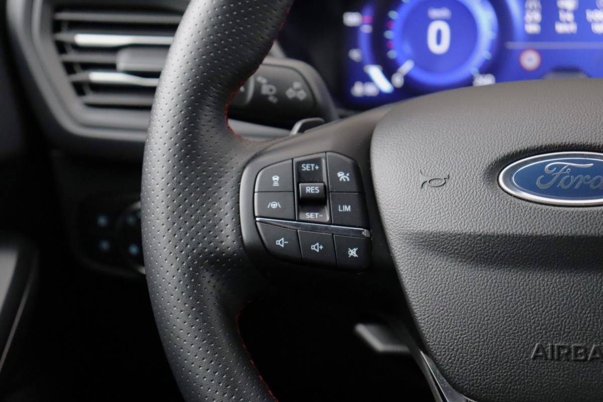 Ford Focus Ford Focus Wagon 1.0 EcoBoost Titanium ST X Business | NAP | Apple Carplay | Stoel/Stuur Verwarming | Cruise | Camera