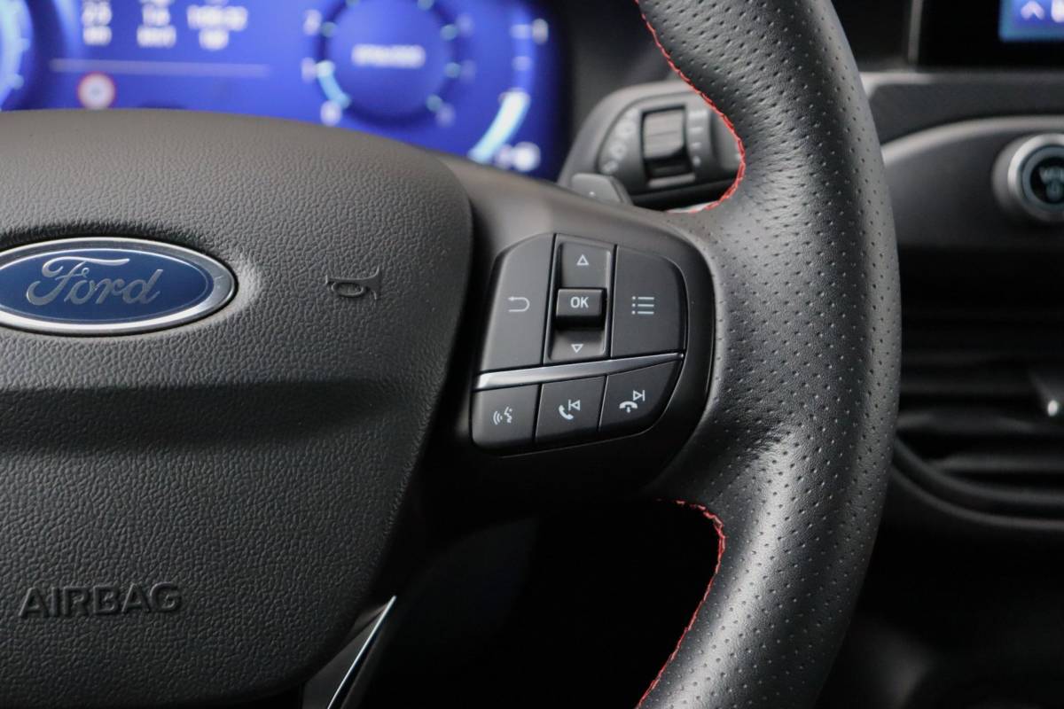 Ford Focus Ford Focus Wagon 1.0 EcoBoost Titanium ST X Business | NAP | Apple Carplay | Stoel/Stuur Verwarming | Cruise | Camera