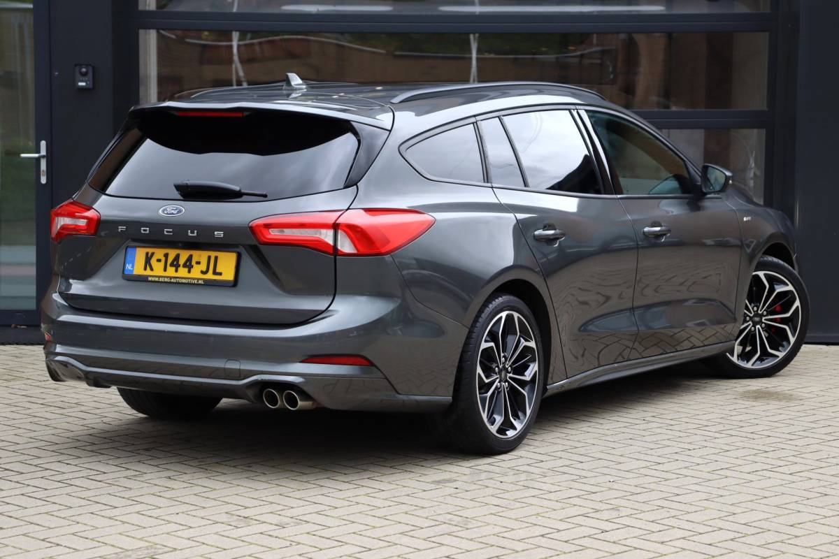 Ford Focus Ford Focus Wagon 1.0 EcoBoost Titanium ST X Business | NAP | Apple Carplay | Stoel/Stuur Verwarming | Cruise | Camera