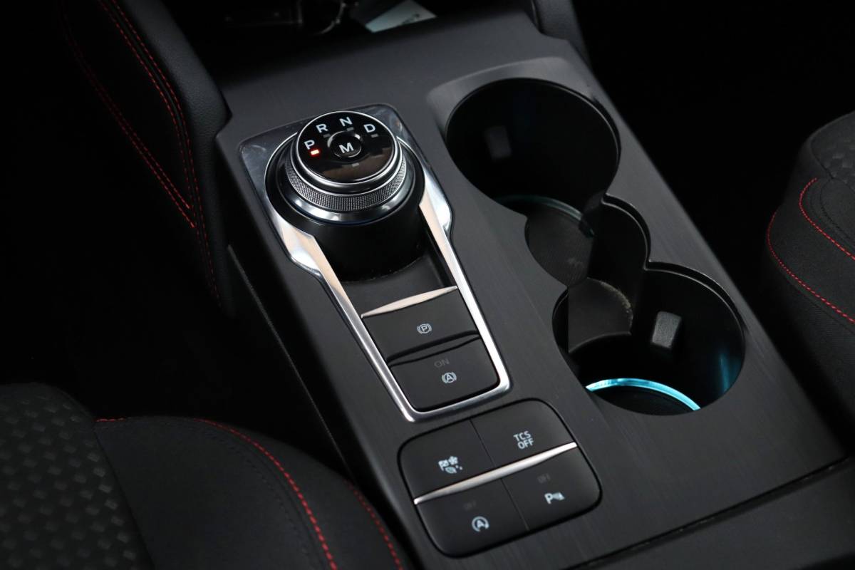 Ford Focus Ford Focus Wagon 1.0 EcoBoost Titanium ST X Business | NAP | Apple Carplay | Stoel/Stuur Verwarming | Cruise | Camera