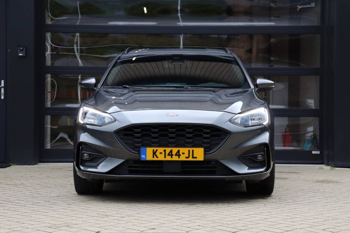 Ford Focus Ford Focus Wagon 1.0 EcoBoost Titanium ST X Business | NAP | Apple Carplay | Stoel/Stuur Verwarming | Cruise | Camera