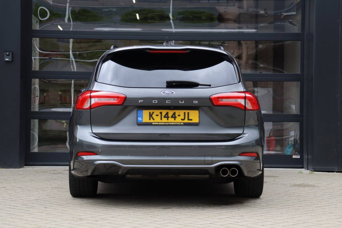 Ford Focus Ford Focus Wagon 1.0 EcoBoost Titanium ST X Business | NAP | Apple Carplay | Stoel/Stuur Verwarming | Cruise | Camera