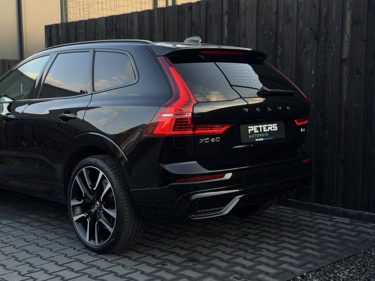 Volvo XC60 Volvo XC60 2.0 B4 Plus Dark| Facelift| Trekhaak| vol opties|