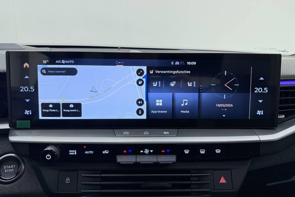 Opel Grandland Opel Grandland Electric Business Edition 73 kWh 213pk | Panoramadak | Navigatie | Climate Control | Camera | LED Matrix verlichting | Camera 360 | Elektrische Achterklep