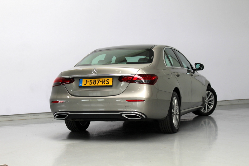Mercedes-Benz E-Klasse Mercedes-Benz E-klasse 200 Business Solution Avantgarde 198PK, RIJKLAAR | PANORAMADAK | SFEERVERLICHTING | DEELS LEER | STANDKACHEL