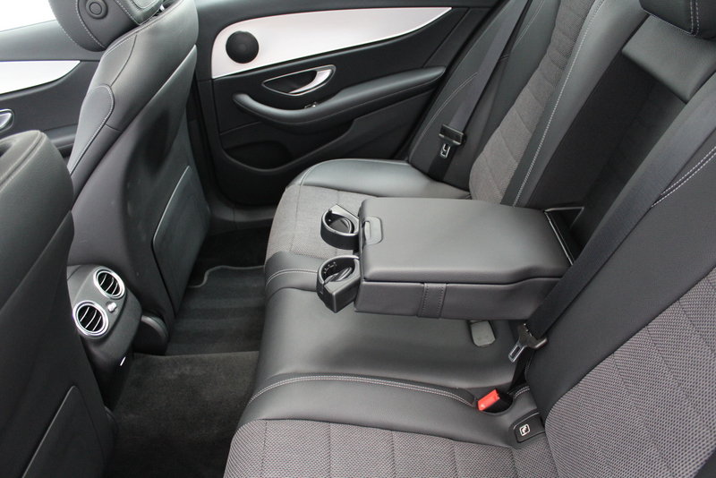 Mercedes-Benz E-Klasse Mercedes-Benz E-klasse 200 Business Solution Avantgarde 198PK, RIJKLAAR | PANORAMADAK | SFEERVERLICHTING | DEELS LEER | STANDKACHEL